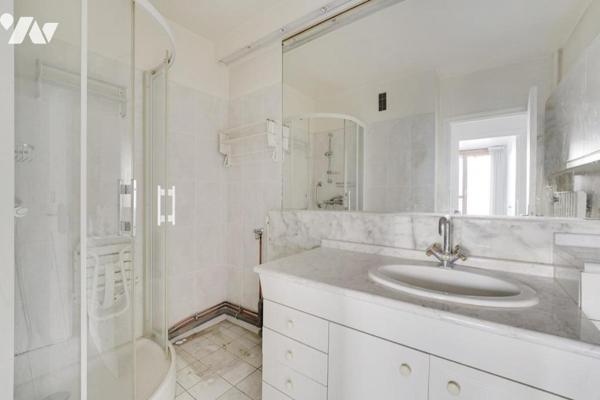 3 pièces en étage élevé avec ascenseur 