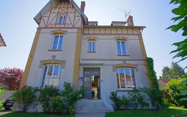 Maison à vendre    9 pièces •  Ressons-sur-Matz