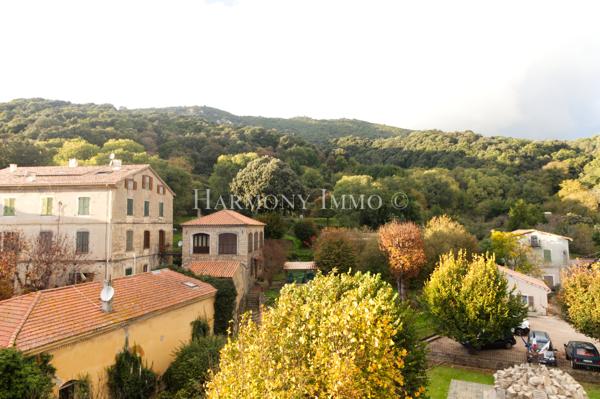 Appartement refait à neuf dans maison de caractère en Corse du Sud