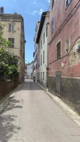 Appartement refait à neuf dans maison de caractère en Corse du Sud