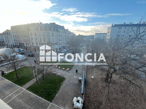 Location Appartement 2 pièces 64 m² - 14 PLACE ANDRE MAUROIS Perigueux 24000