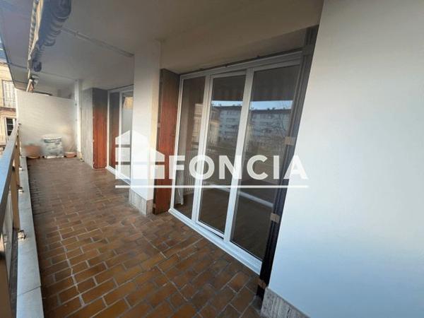 Location Appartement 2 pièces 64 m² - 14 PLACE ANDRE MAUROIS Perigueux 24000