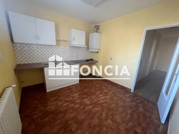 Location Appartement 2 pièces 64 m² - 14 PLACE ANDRE MAUROIS Perigueux 24000