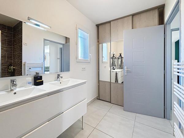 Maison récente de 2017 – 127 m² habitables avec garage et atelier