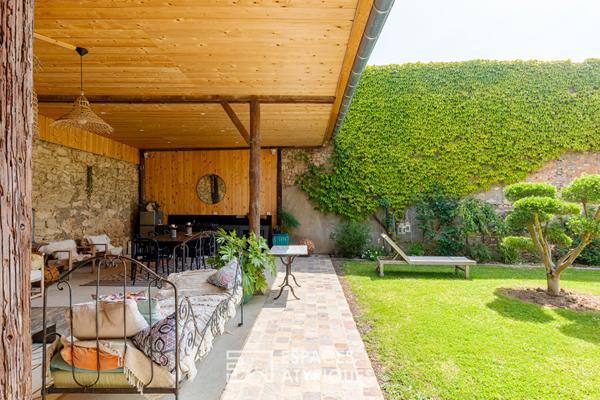 Maison de charme avec ses dépendances à Chavenay