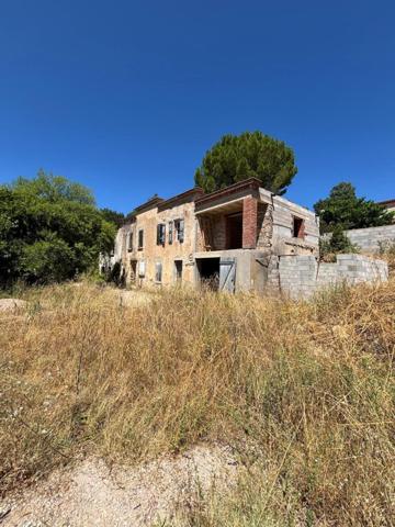 Bastide de caractère à rénover et exploiter