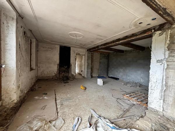 Bastide de caractère à rénover et exploiter