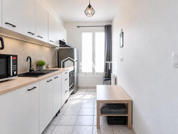 BEL APPARTEMENT F2 REFAIT A NEUF DANS RESIDENCE SECURISEE AVEC ASCENSEUR