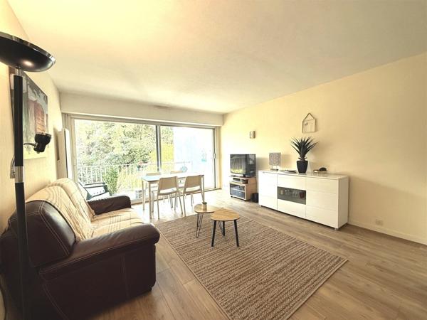 APPARTEMENT GRAND T2 BALCON SUD - LA BAULE LES PINS 500M DE LA PLAGE - GARAGE