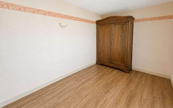 Appartement à vendre    3 pièces •  Orléans