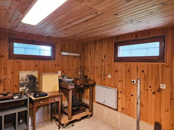 Maison à vendre à Saint-Amand-Montrond dans le Cher (18200), ref : 26071