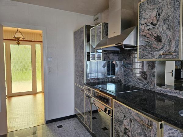 Maison à vendre à Saint-Amand-Montrond dans le Cher (18200), ref : 26071