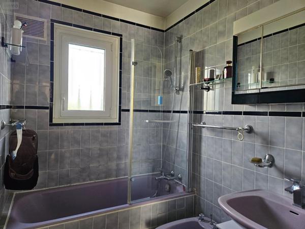 Maison à vendre à Saint-Amand-Montrond dans le Cher (18200), ref : 26071