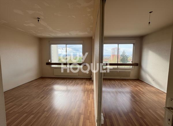 A rénover - T3 possible T4 avec parking inclus dans le prix