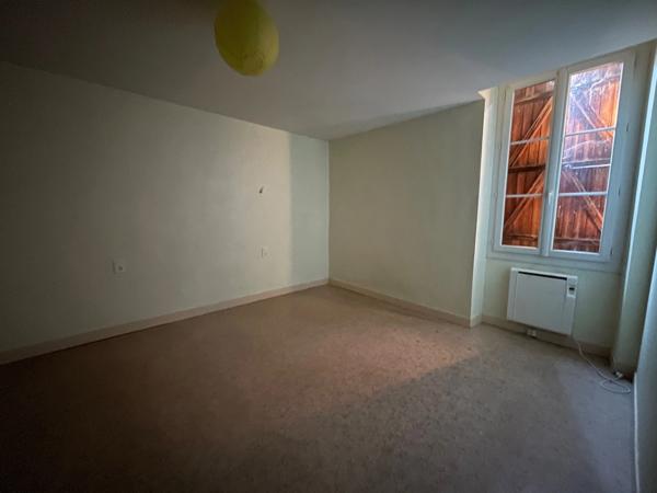 IMMEUBLE DE RAPPORT 240 M2