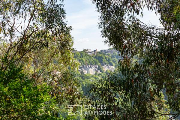 Maison avec son grand parc paysagé
