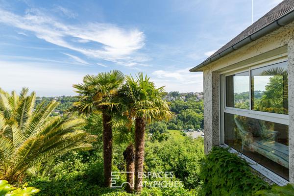 Maison avec son grand parc paysagé