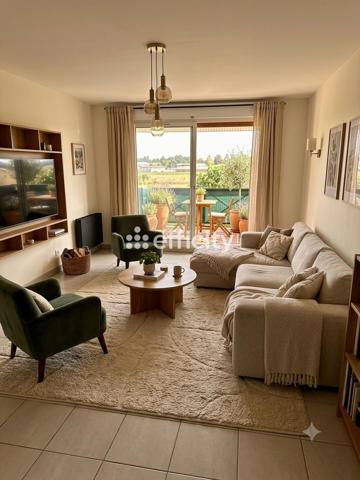 Appartement
         3 pièces
        - 54 m² 107 000 € *