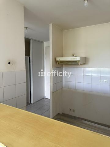 Appartement
         3 pièces
        - 54 m² 107 000 € *