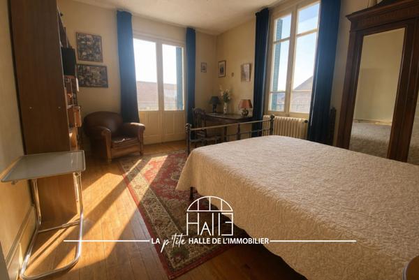Maison
         8 pièces
        - 178 m² 275 000 € *