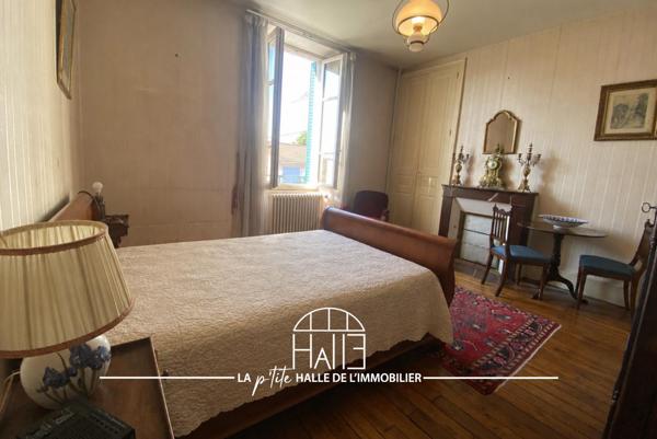 Maison
         8 pièces
        - 178 m² 275 000 € *