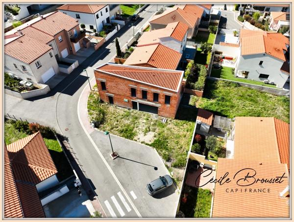 Maison d’architecte hors d’eau à personnaliser – 4 pièces – 123 m² – Terrain 347 m² piscinable – Céret 66400