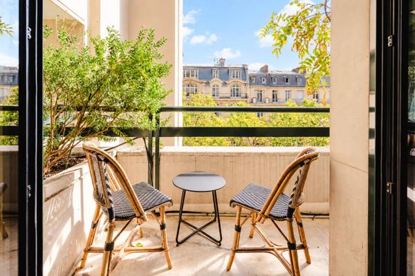 Appartement Paris 6 e - SÈVRES-BABYLONE