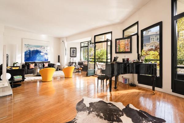 Appartement Paris 6 e - SÈVRES-BABYLONE