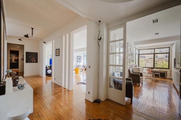 Appartement Paris 6 e - SÈVRES-BABYLONE