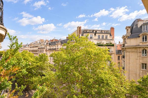 Appartement Paris 6 e - SÈVRES-BABYLONE
