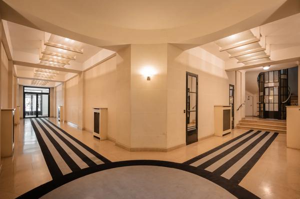 Appartement Paris 6 e - SÈVRES-BABYLONE