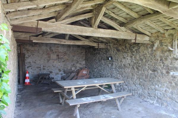 Longère à vendre avec dépendance sur un terrain de 4256m², 5 pièces VEZINS (49)