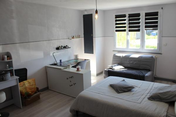 Longère à vendre avec dépendance sur un terrain de 4256m², 5 pièces VEZINS (49)