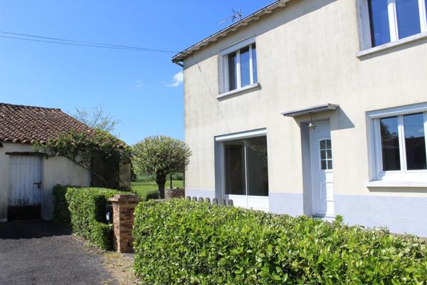 Longère à vendre avec dépendance sur un terrain de 4256m², 5 pièces VEZINS (49)