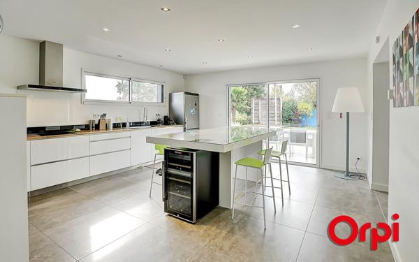 Maison à vendre    4 pièces • 127 m2 Cailloux-sur-Fontaines