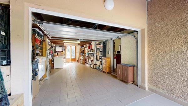 Un bijou à sublimer, plain-pied au fort potentiel!