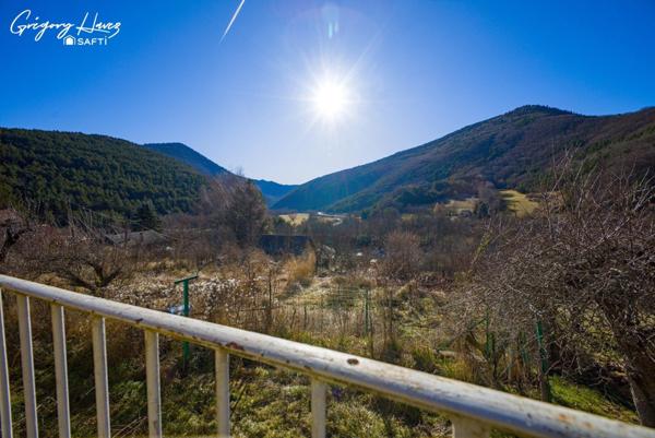 Maison avec terrain de 3000m²