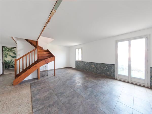 Peyrolles-en-Provence (13860) Maison T6 110m2 terrain de 500m2