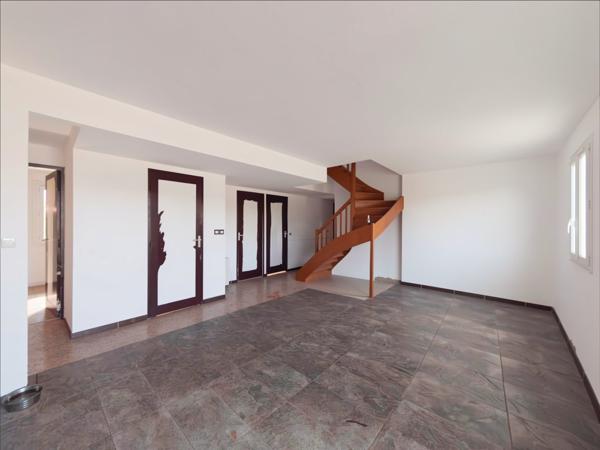 Peyrolles-en-Provence (13860) Maison T6 110m2 terrain de 500m2