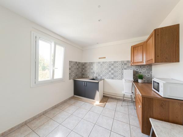 Peyrolles-en-Provence (13860) Maison T6 110m2 terrain de 500m2
