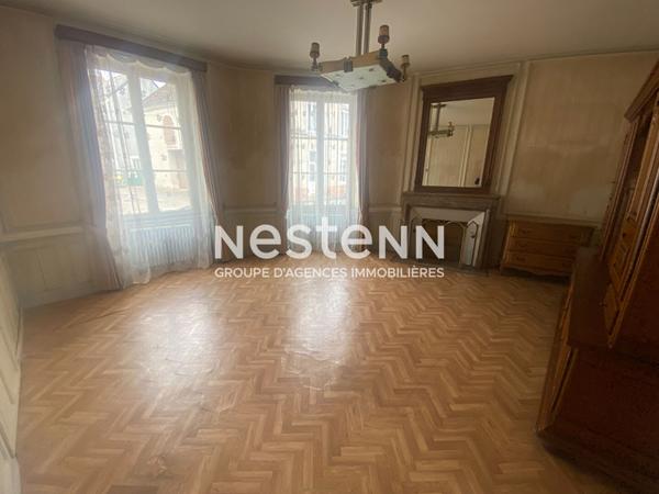 Belle maison de charme située à Noyen Sur Sarthe, axe Sablé/Le Mans - Gare SNCF