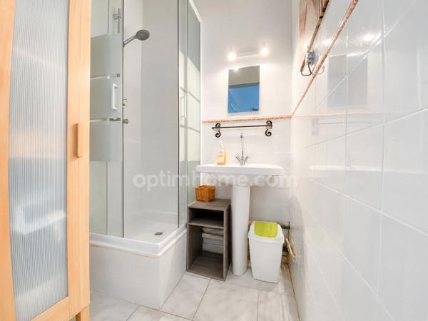 Appartement T2bis de 30m2 en rez-de-chaussée avec loggia à SETE (34)
