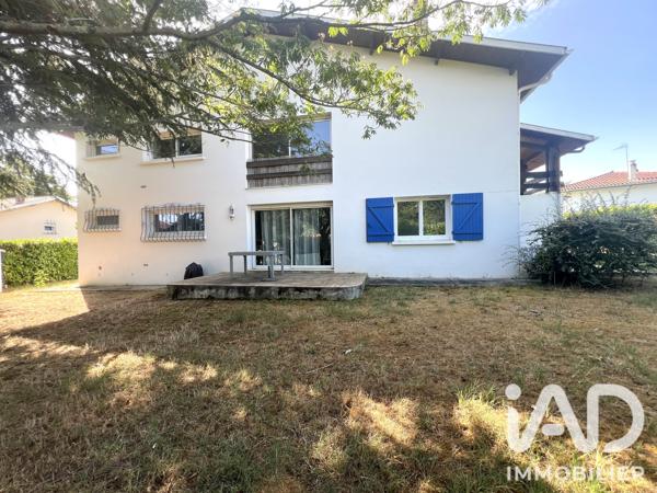 Maison à vendre 7 pièces 217 m² Saint-Pierre-du-Mont