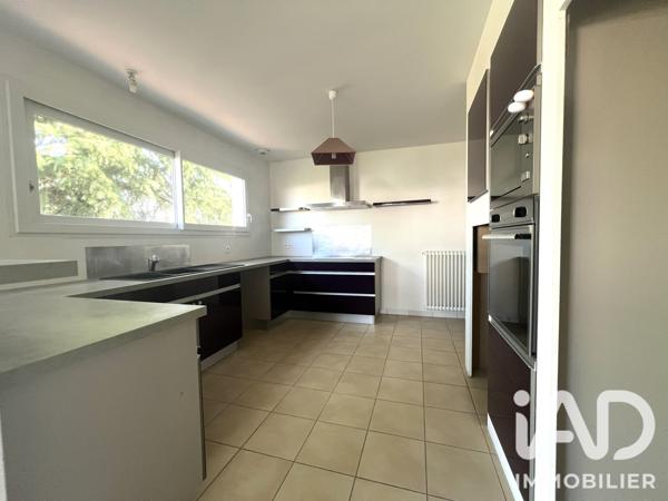 Maison à vendre 7 pièces 217 m² Saint-Pierre-du-Mont
