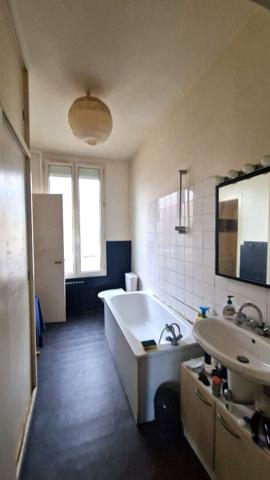 Maison louée Rive Droite 2 chambres courette, Caen 14000