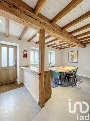 Maison de ville 7 pièces de 157 m² à Le Vernet (03200)
