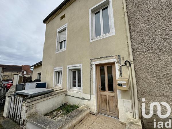 Maison de ville 7 pièces de 157 m² à Le Vernet (03200)