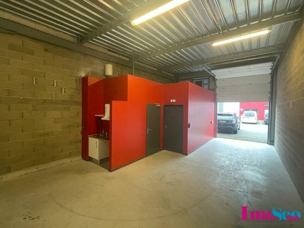 ENTREPOT à VENDRE