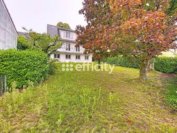 Maison 9 pièces - 233 m² Exclusivité efficity