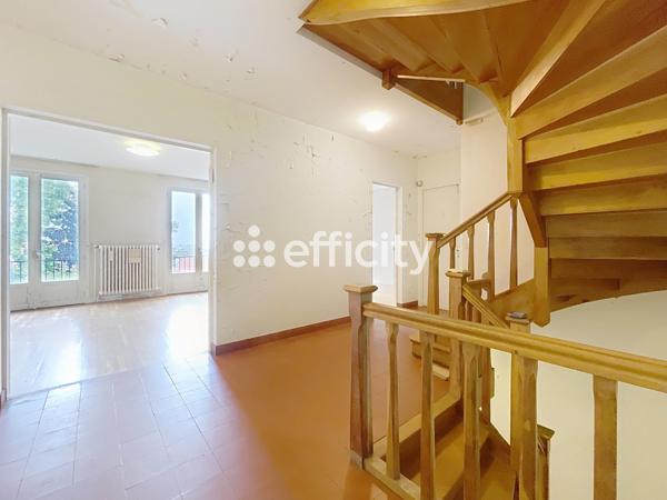 Maison 9 pièces - 233 m² Exclusivité efficity